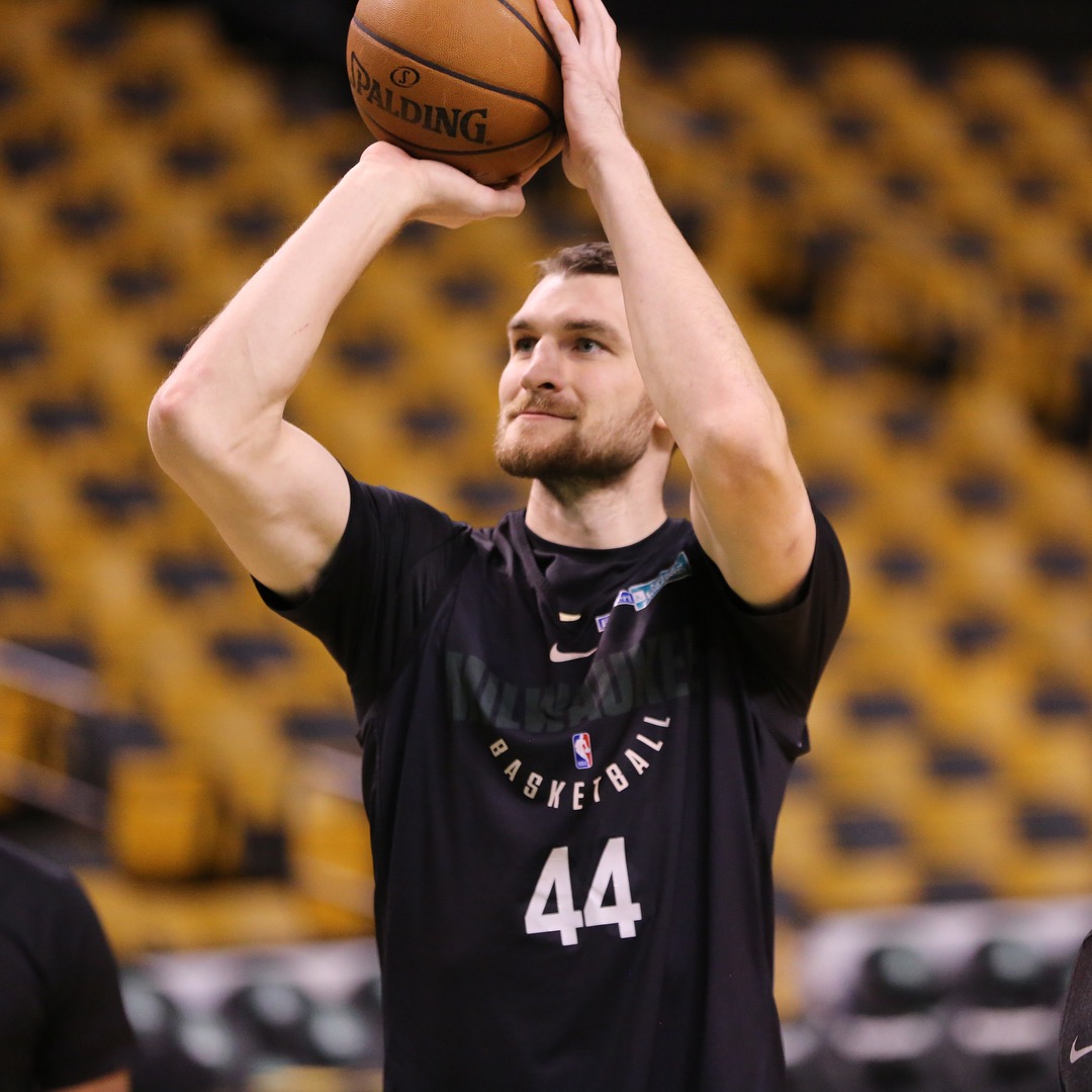 开云体育-关于转会期密尔沃基雄鹿备战欧联,状态回暖细节曝光,底气十足,赛程密集仍需轮换的信息