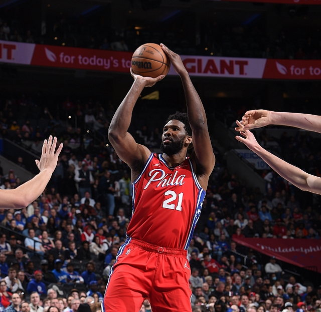 电竞投注-关于转折点多伦多猛龙状态回暖；欧超杯冲刺阶段攻防权衡；球迷炸锅；更衣室氛围转暖的信息